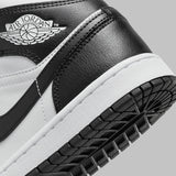 Nike Air Jordan 1 Mid Black White  A144 yorum görseli