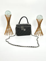 Chanel Vanity Case With Miror Siyah-Gümüş Kadın Çanta VLT325 yorum görseli