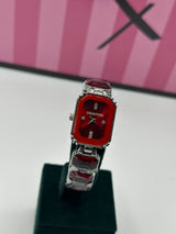 Swarovski Gümüş-Kırmızı Kadın Kol Saati S793 yorum görseli