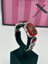 Swarovski Gümüş-Kırmızı Kadın Kol Saati S793 yorum görseli