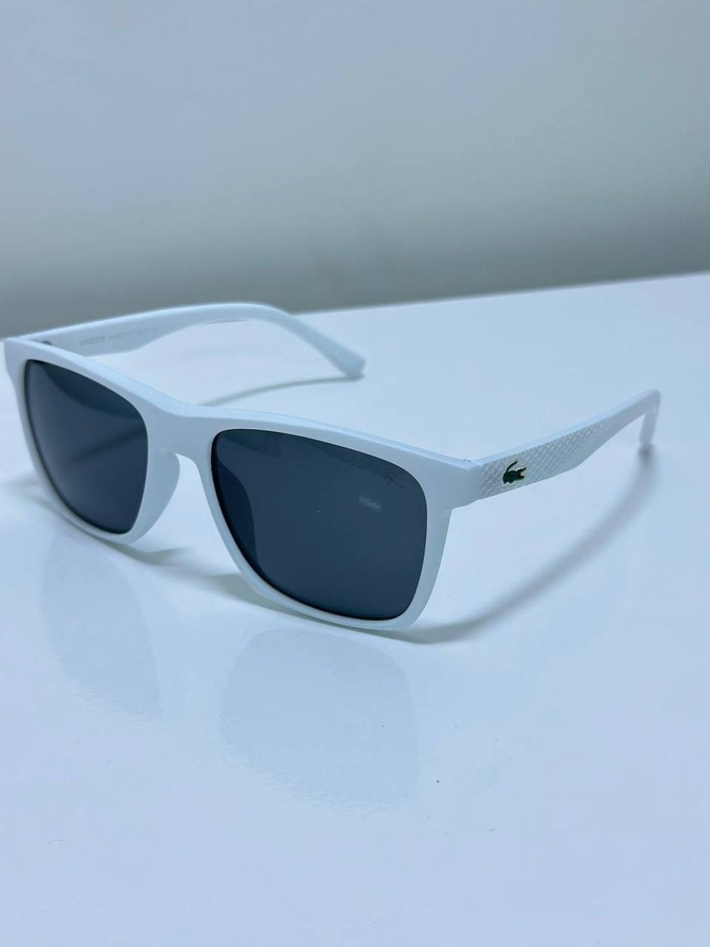 Lacoste Beyaz İthal Erkek Gözlük G4341-VLL Ürün ikincil görseli