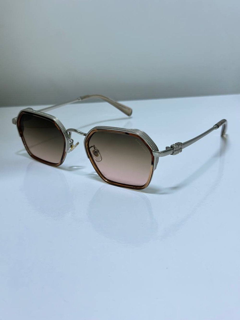 Miu Miu Champagne vintage Silver İthal Kadın Gözlük G4442-VLL Ürün ikincil görseli